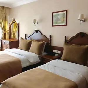 Bueyuek Levent Отель